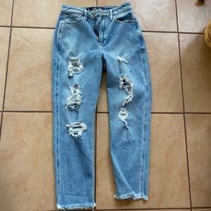 Curvy Hollister Ripped Mom Jeans